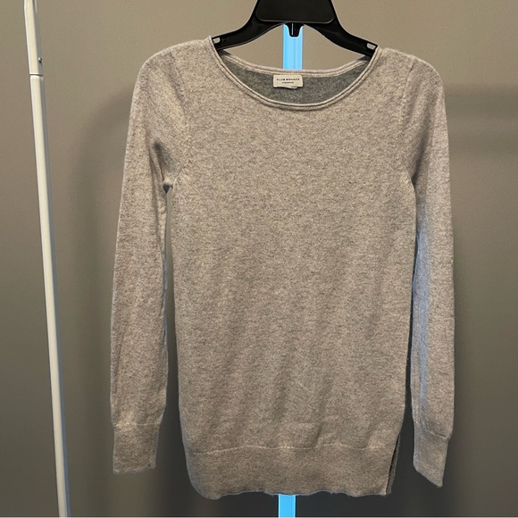 ❌SOLD❌ Club Monaco 100% cashmere sweater. XS. Gently worn in perfect condition. - Picture 1 of 3